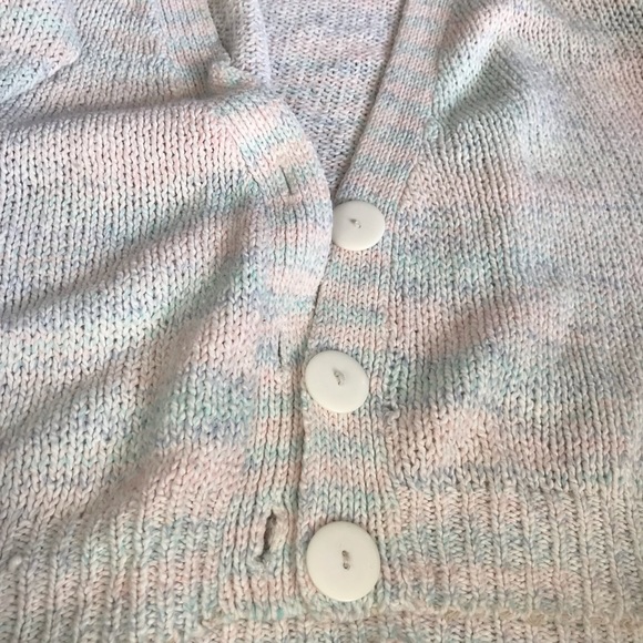Soft, Big button cardigan/shrug - Picture 2 of 4